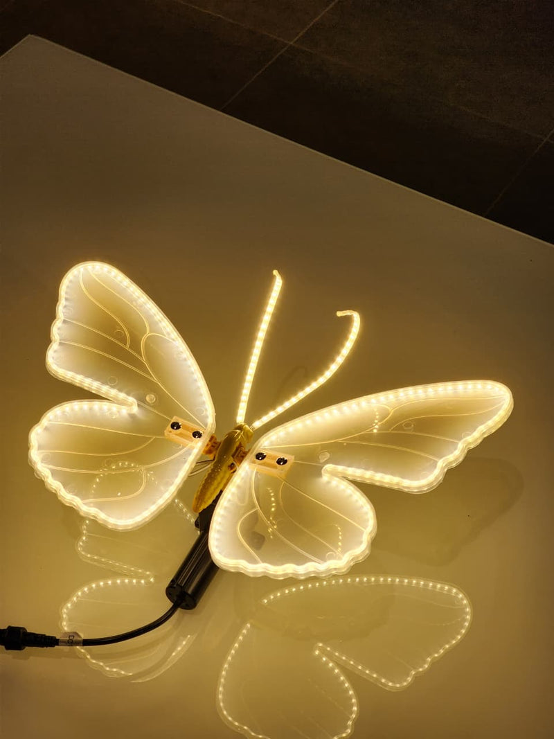 Borboleta Iluminada com LED e Movimento + Cabo Extensor