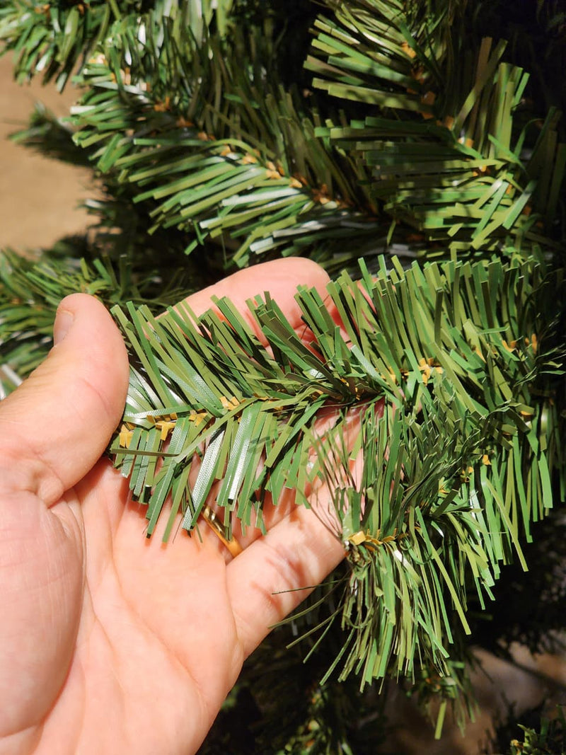 ÁRVORE TRADICIONAL IPANEMA 1350 GALHOS 2,40CM